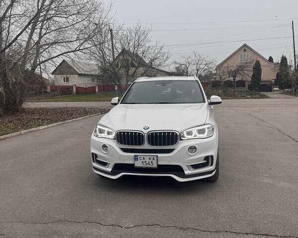 Белый БМВ Х5, объемом двигателя 3 л и пробегом 137 тыс. км за 30000 $, фото 1 на Automoto.ua