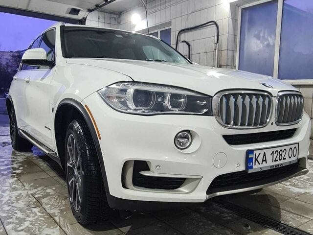 Білий БМВ Х5, об'ємом двигуна 2 л та пробігом 158 тис. км за 35500 $, фото 1 на Automoto.ua