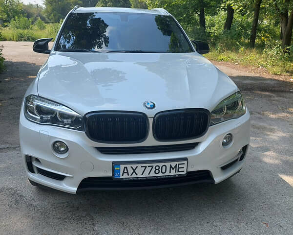 Белый БМВ Х5, объемом двигателя 2 л и пробегом 125 тыс. км за 30000 $, фото 1 на Automoto.ua