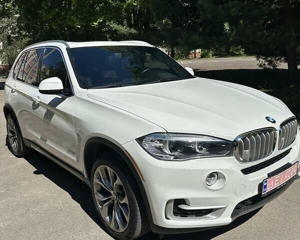 Білий БМВ Х5, об'ємом двигуна 2.98 л та пробігом 178 тис. км за 27500 $, фото 1 на Automoto.ua
