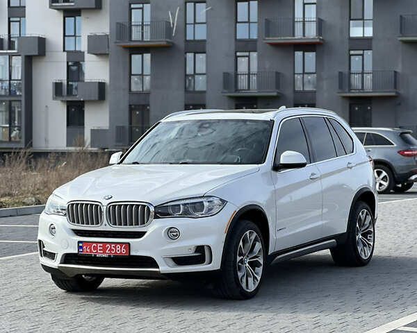 Белый БМВ Х5, объемом двигателя 2.99 л и пробегом 292 тыс. км за 26999 $, фото 1 на Automoto.ua