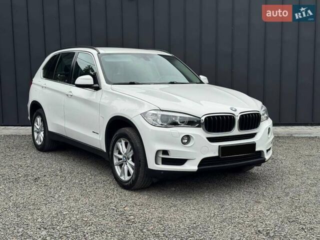 Белый БМВ Х5, объемом двигателя 3 л и пробегом 208 тыс. км за 28900 $, фото 1 на Automoto.ua