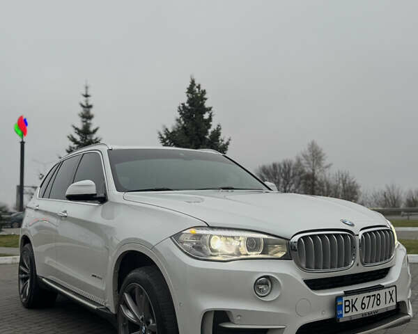 Білий БМВ Х5, об'ємом двигуна 2.99 л та пробігом 218 тис. км за 32900 $, фото 1 на Automoto.ua