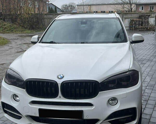 Білий БМВ Х5, об'ємом двигуна 2 л та пробігом 160 тис. км за 27500 $, фото 1 на Automoto.ua