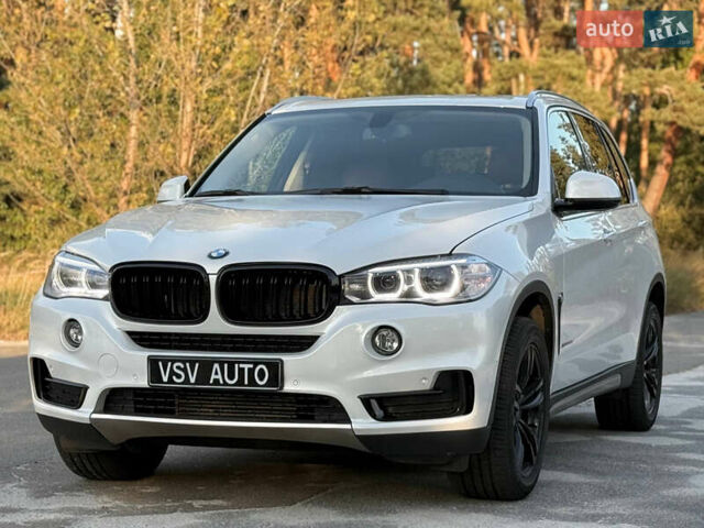 Белый БМВ Х5, объемом двигателя 3 л и пробегом 93 тыс. км за 41888 $, фото 1 на Automoto.ua