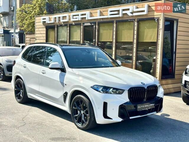 Белый БМВ Х5, объемом двигателя 2 л и пробегом 193 тыс. км за 50000 $, фото 1 на Automoto.ua