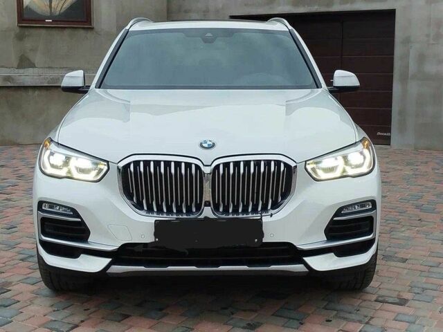 Белый БМВ Х5, объемом двигателя 3 л и пробегом 99 тыс. км за 33000 $, фото 1 на Automoto.ua