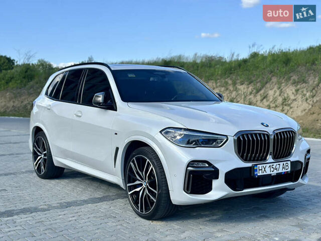 Белый БМВ Х5, объемом двигателя 2.99 л и пробегом 104 тыс. км за 71000 $, фото 1 на Automoto.ua