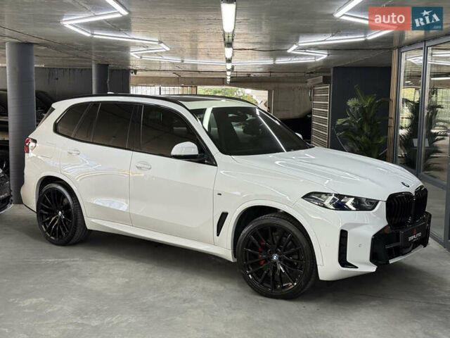 Білий БМВ Х5, об'ємом двигуна 3 л та пробігом 137 тис. км за 49900 $, фото 1 на Automoto.ua