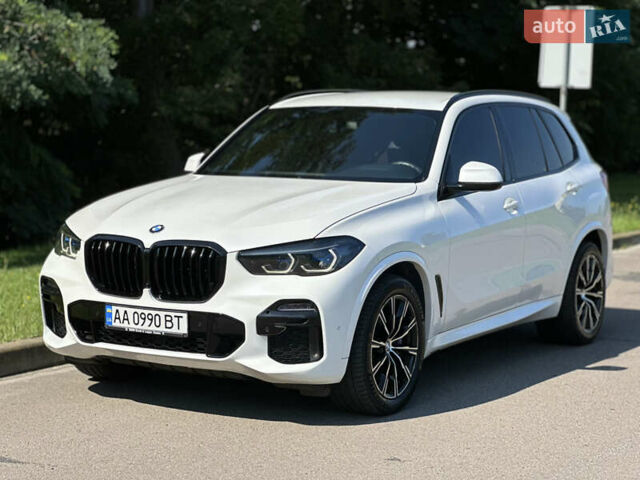 Белый БМВ Х5, объемом двигателя 3 л и пробегом 106 тыс. км за 57900 $, фото 1 на Automoto.ua