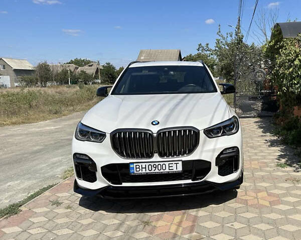 Белый БМВ Х5, объемом двигателя 2.99 л и пробегом 89 тыс. км за 82000 $, фото 1 на Automoto.ua