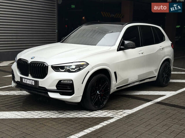 Белый БМВ Х5, объемом двигателя 3 л и пробегом 63 тыс. км за 45000 $, фото 1 на Automoto.ua