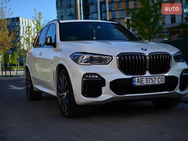 БМВ Х5 2020 в Днепре (Днепропетровске) на Automoto.ua Белый БМВ Х5, объемом двигателя 2.99 л и пробегом 75 тыс. км за 77000 $, фото 1 на Automoto.ua