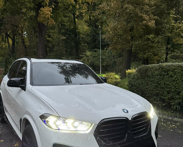 Белый БМВ Х5, объемом двигателя 3 л и пробегом 123 тыс. км за 55000 $, фото 1 на Automoto.ua