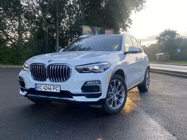 Белый БМВ Х5, объемом двигателя 3 л и пробегом 5 тыс. км за 63900 $, фото 1 на Automoto.ua