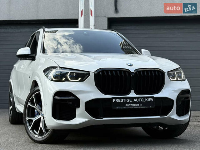Белый БМВ Х5, объемом двигателя 3 л и пробегом 61 тыс. км за 73000 $, фото 1 на Automoto.ua