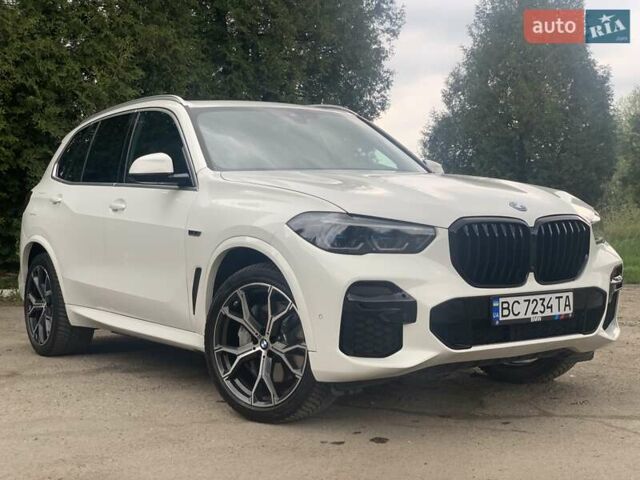 Білий БМВ Х5, об'ємом двигуна 3 л та пробігом 34 тис. км за 78900 $, фото 1 на Automoto.ua