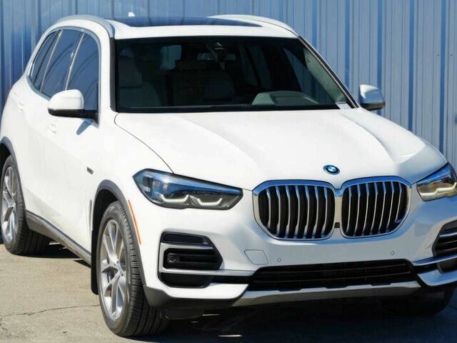 Белый БМВ Х5, объемом двигателя 3 л и пробегом 16 тыс. км за 45500 $, фото 1 на Automoto.ua