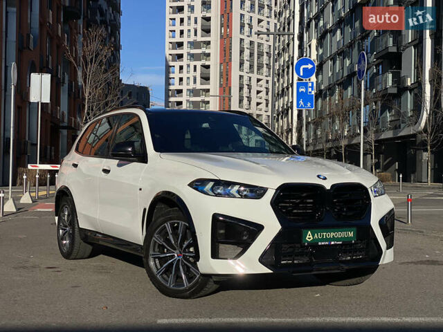 Белый БМВ Х5, объемом двигателя 3 л и пробегом 31 тыс. км за 88900 $, фото 1 на Automoto.ua