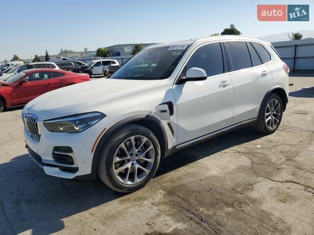 Белый БМВ Х5, объемом двигателя 3 л и пробегом 67 тыс. км за 25000 $, фото 1 на Automoto.ua