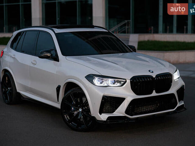Білий БМВ Х5, об'ємом двигуна 4.4 л та пробігом 26 тис. км за 84000 $, фото 1 на Automoto.ua