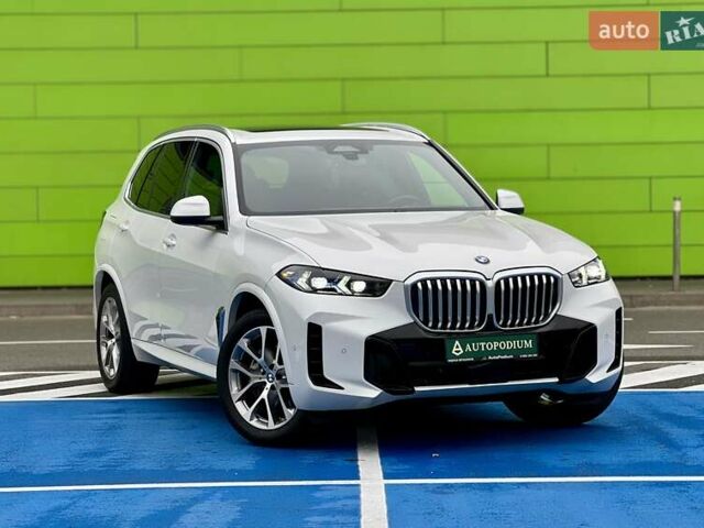 Белый БМВ Х5, объемом двигателя 3 л и пробегом 52 тыс. км за 79999 $, фото 1 на Automoto.ua