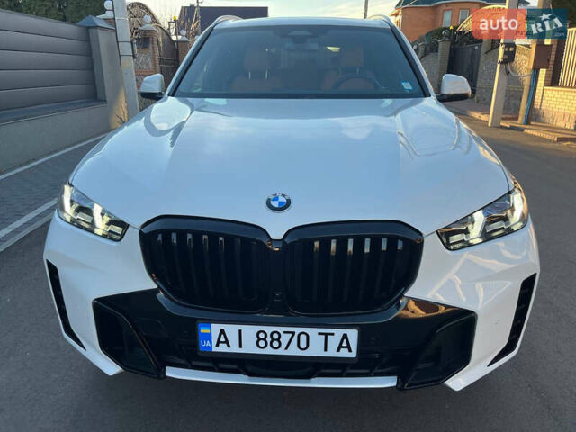 Белый БМВ Х5, объемом двигателя 3 л и пробегом 12 тыс. км за 82300 $, фото 1 на Automoto.ua