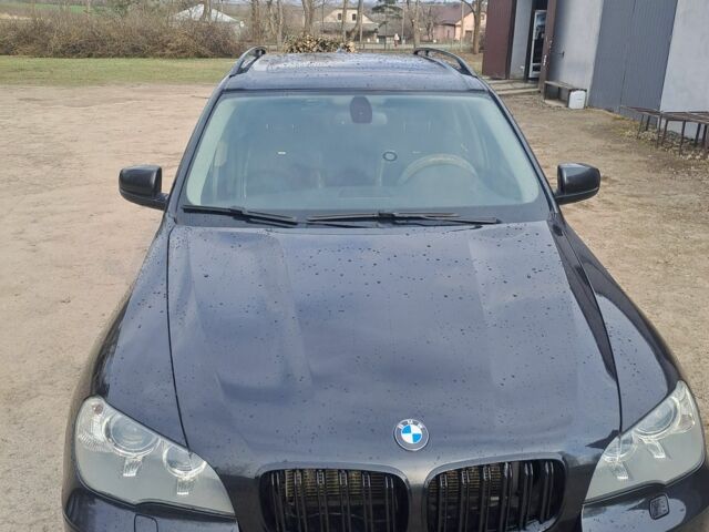 Черный БМВ Х5, объемом двигателя 3 л и пробегом 294 тыс. км за 16000 $, фото 1 на Automoto.ua