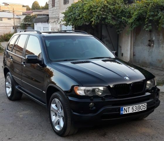 Чорний БМВ Х5, об'ємом двигуна 3 л та пробігом 350 тис. км за 4800 $, фото 1 на Automoto.ua