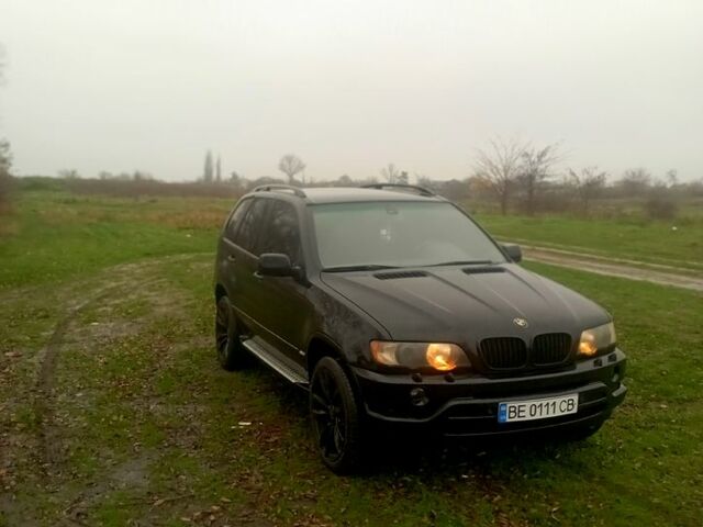 Черный БМВ Х5, объемом двигателя 4.4 л и пробегом 276 тыс. км за 9200 $, фото 1 на Automoto.ua