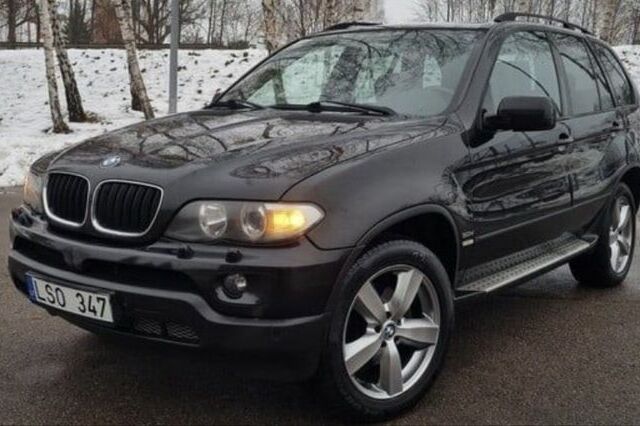 Черный БМВ Х5, объемом двигателя 3 л и пробегом 270 тыс. км за 2130 $, фото 1 на Automoto.ua