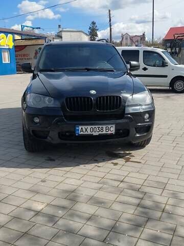 Черный БМВ Х5, объемом двигателя 4.8 л и пробегом 300 тыс. км за 9000 $, фото 1 на Automoto.ua