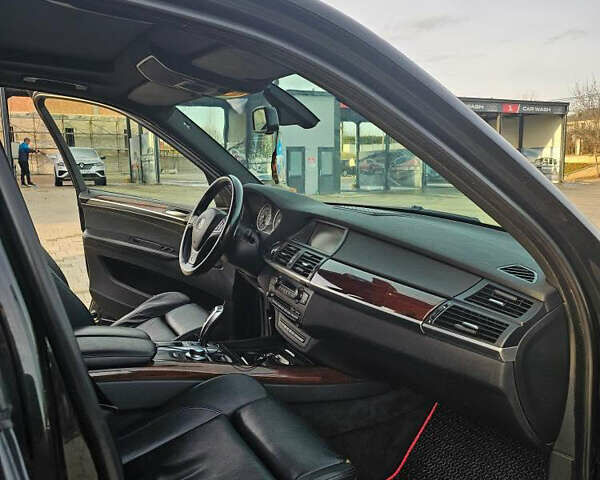 Черный БМВ Х5, объемом двигателя 4.8 л и пробегом 200 тыс. км за 14500 $, фото 1 на Automoto.ua