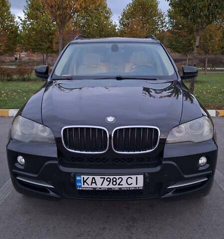 Черный БМВ Х5, объемом двигателя 3 л и пробегом 280 тыс. км за 13000 $, фото 1 на Automoto.ua