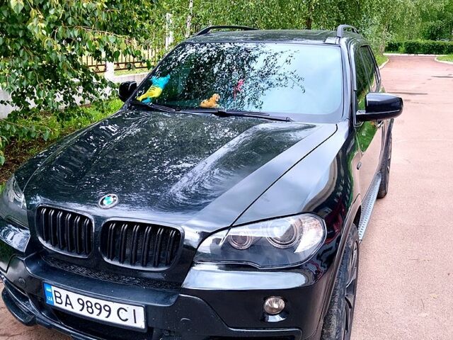 Черный БМВ Х5, объемом двигателя 4.8 л и пробегом 309 тыс. км за 17000 $, фото 1 на Automoto.ua