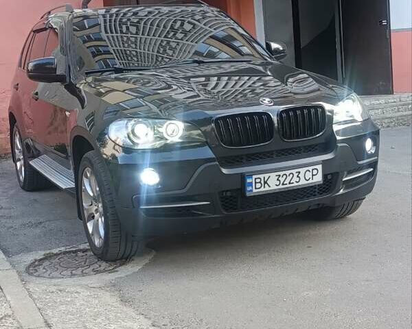 Черный БМВ Х5, объемом двигателя 3 л и пробегом 360 тыс. км за 16000 $, фото 1 на Automoto.ua