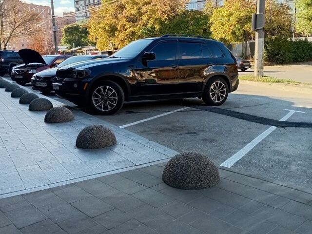 БМВ Х5 2009 в Днепре (Днепропетровске) на Automoto.ua Черный БМВ Х5, объемом двигателя 0 л и пробегом 280 тыс. км за 13403 $, фото 1 на Automoto.ua