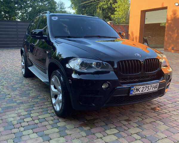 Черный БМВ Х5, объемом двигателя 3.5 л и пробегом 214 тыс. км за 19000 $, фото 1 на Automoto.ua