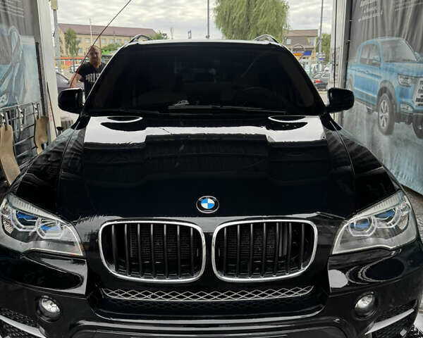 Черный БМВ Х5, объемом двигателя 2.98 л и пробегом 223 тыс. км за 16000 $, фото 1 на Automoto.ua