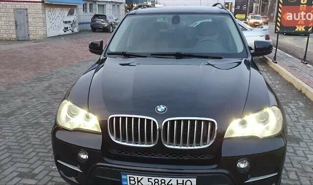 Черный БМВ Х5, объемом двигателя 3 л и пробегом 170 тыс. км за 17000 $, фото 1 на Automoto.ua