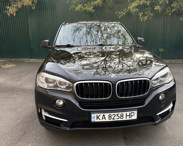 Чорний БМВ Х5, об'ємом двигуна 2 л та пробігом 246 тис. км за 22000 $, фото 1 на Automoto.ua
