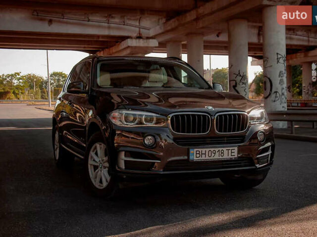 Черный БМВ Х5, объемом двигателя 2 л и пробегом 212 тыс. км за 38900 $, фото 1 на Automoto.ua