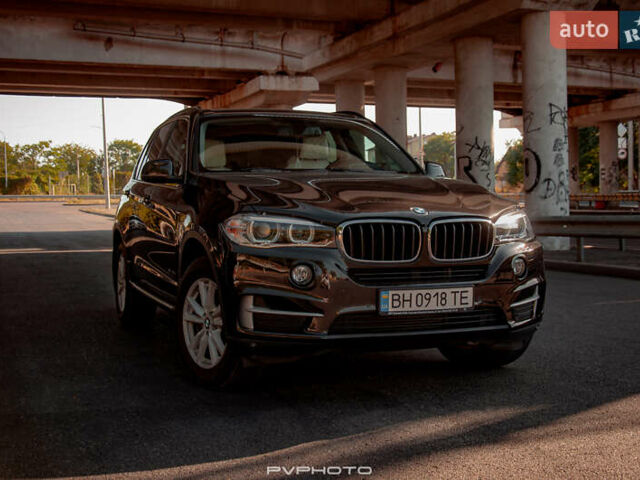 Черный БМВ Х5, объемом двигателя 2 л и пробегом 211 тыс. км за 39900 $, фото 1 на Automoto.ua