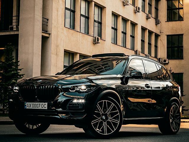 Черный БМВ Х5, объемом двигателя 3 л и пробегом 87 тыс. км за 53900 $, фото 1 на Automoto.ua