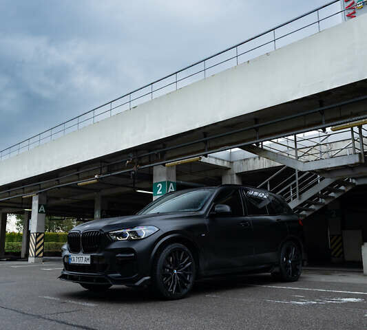 Черный БМВ Х5, объемом двигателя 2.99 л и пробегом 160 тыс. км за 83999 $, фото 1 на Automoto.ua