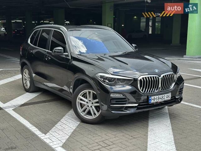 Черный БМВ Х5, объемом двигателя 3 л и пробегом 47 тыс. км за 69990 $, фото 1 на Automoto.ua