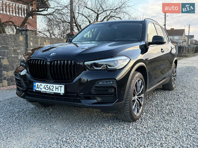 Черный БМВ Х5, объемом двигателя 2 л и пробегом 45 тыс. км за 55300 $, фото 1 на Automoto.ua