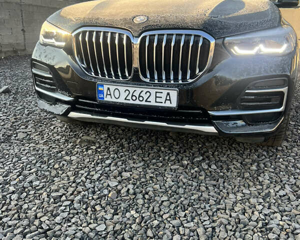 Черный БМВ Х5, объемом двигателя 3 л и пробегом 39 тыс. км за 67000 $, фото 1 на Automoto.ua