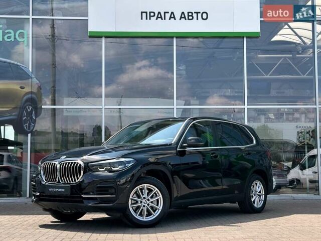 Черный БМВ Х5, объемом двигателя 2 л и пробегом 87 тыс. км за 56499 $, фото 1 на Automoto.ua