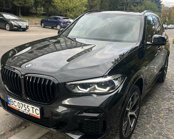 Черный БМВ Х5, объемом двигателя 2 л и пробегом 39 тыс. км за 66300 $, фото 1 на Automoto.ua